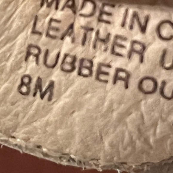 Michael Michael Kors Sandals Sz 8 Ivory Leather Thong Gold Logo Cork Wedge - Picture 10 of 10